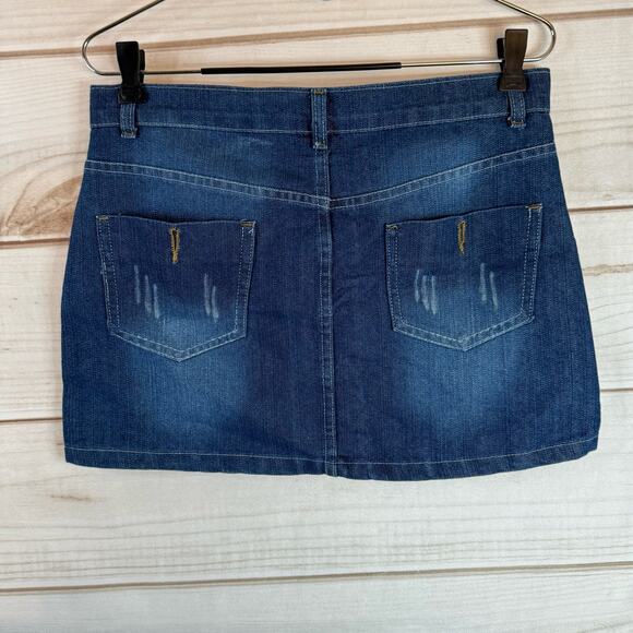 Dark Wash Mini Denim Skirt Size Medium - Picture 2 of 4